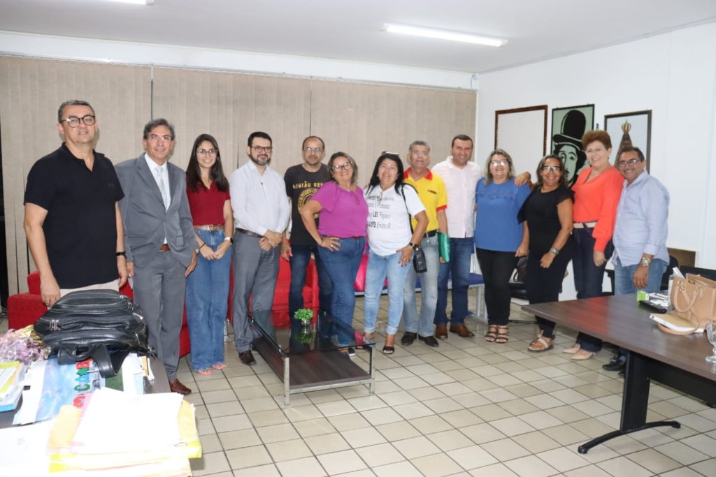 Prefeitura concede reajuste salarial de 14,95% para professores de Macaíba  - Prefeitura Municipal de Macaíba